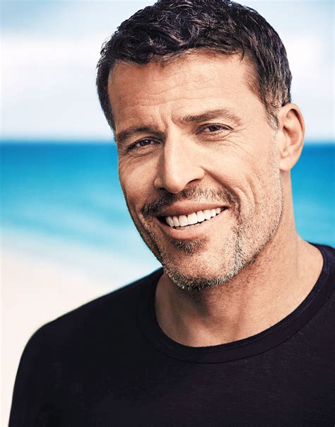 Tony Robbins .